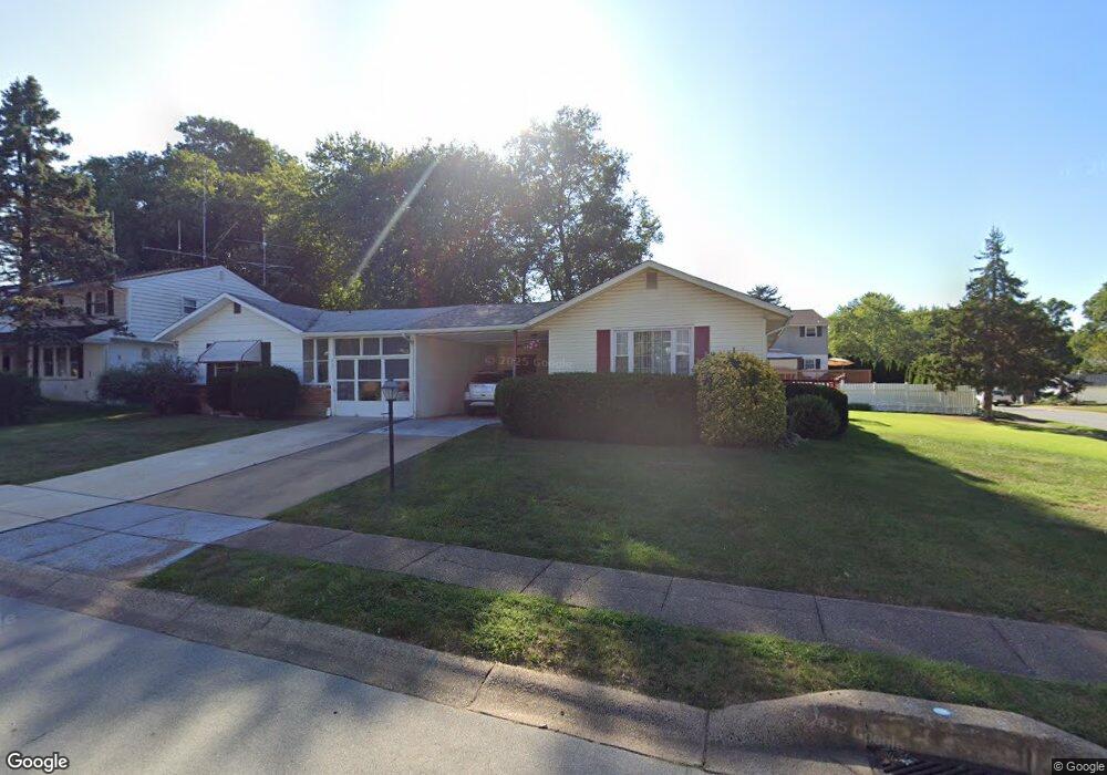 739 W Birchtree Ln, Claymont, DE 19703 - photo 1