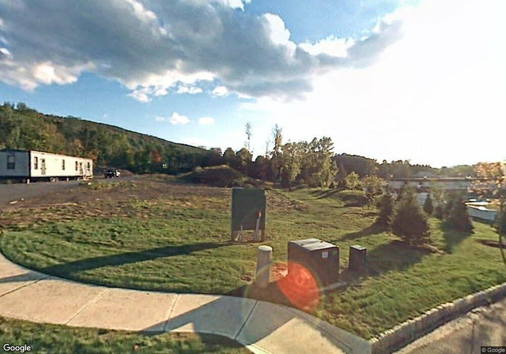 4 Iris Way, Berlin, CT 06037 - photo 1