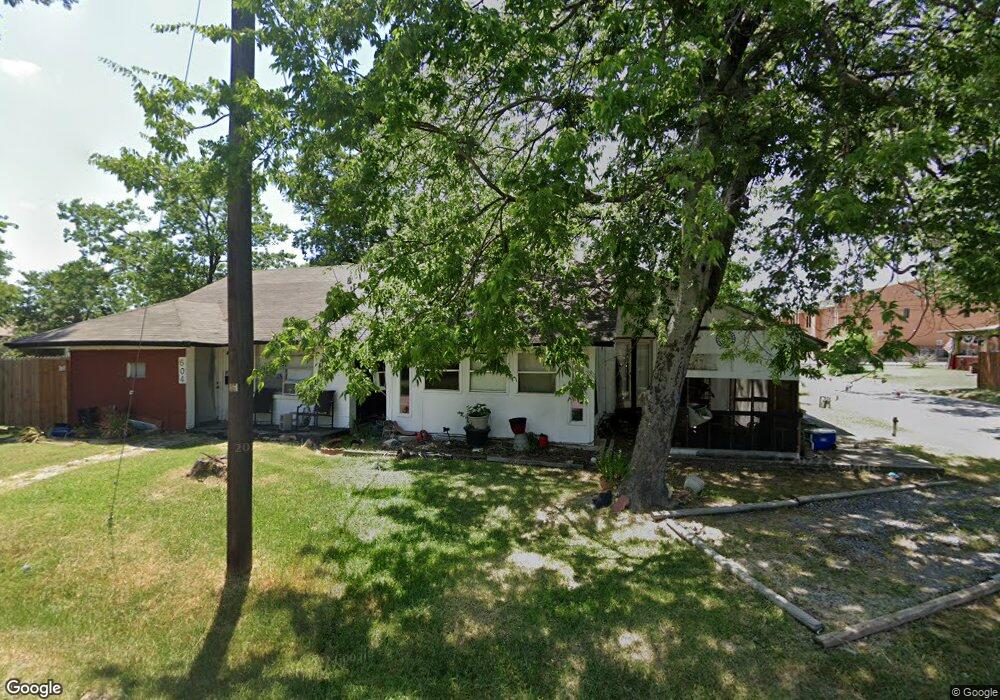 604 Cherry St, Bonham, TX 75418 - photo 1