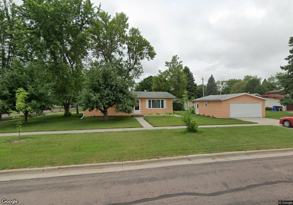 902 29th Ave N, Fargo, ND 58102 - photo 1
