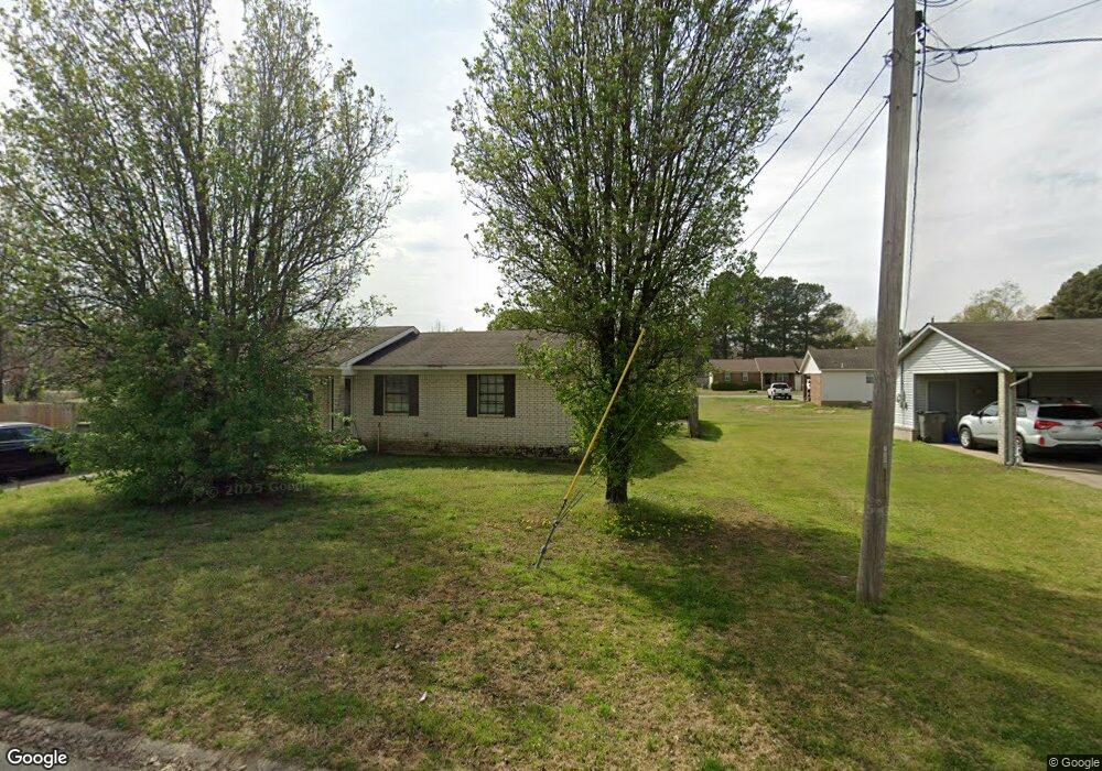 601 Gwyn Dr, Paragould, AR 72450 - photo 1