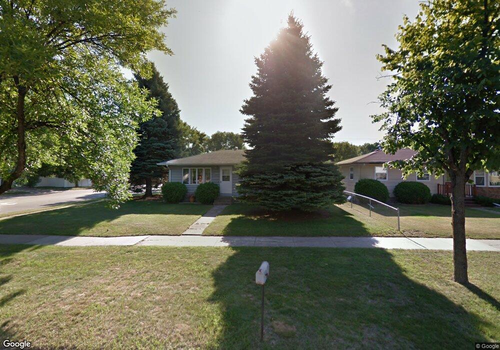 1303 S 20th St, Grand Forks, ND 58201 - photo 1