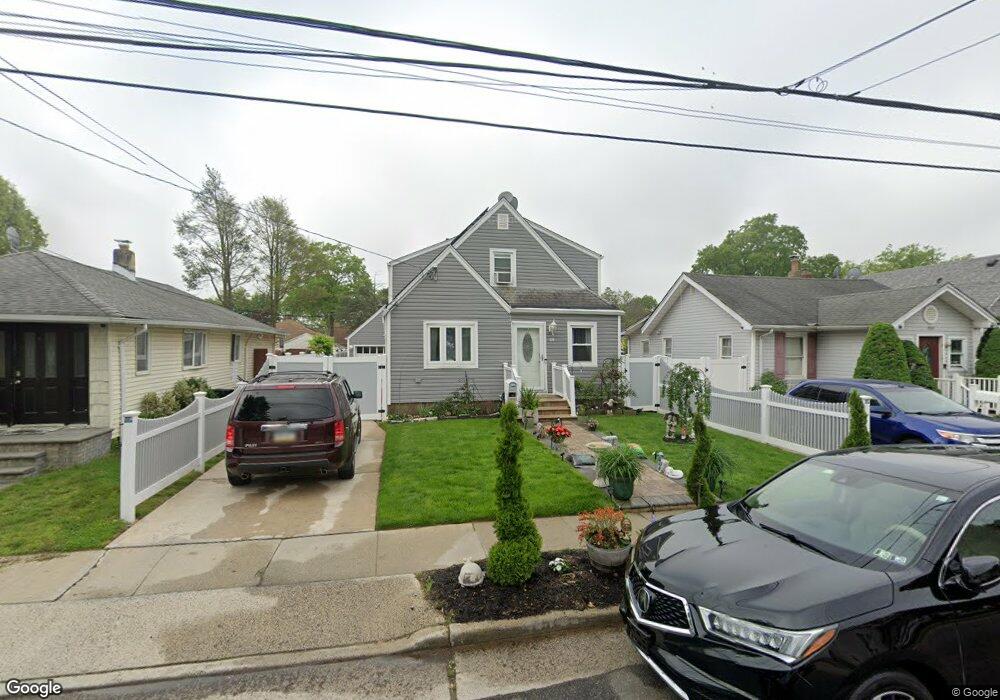 558 Lincoln Ave, West Hempstead, NY 11552 - photo 1