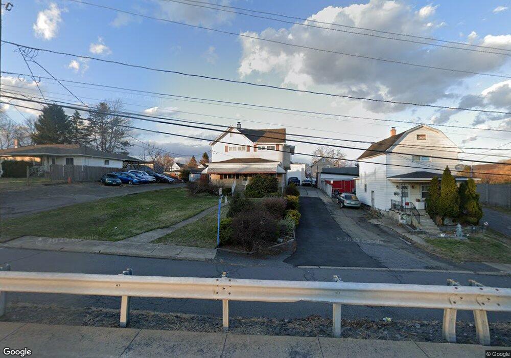 819 E Drinker St, Dunmore, PA 18512 - photo 1