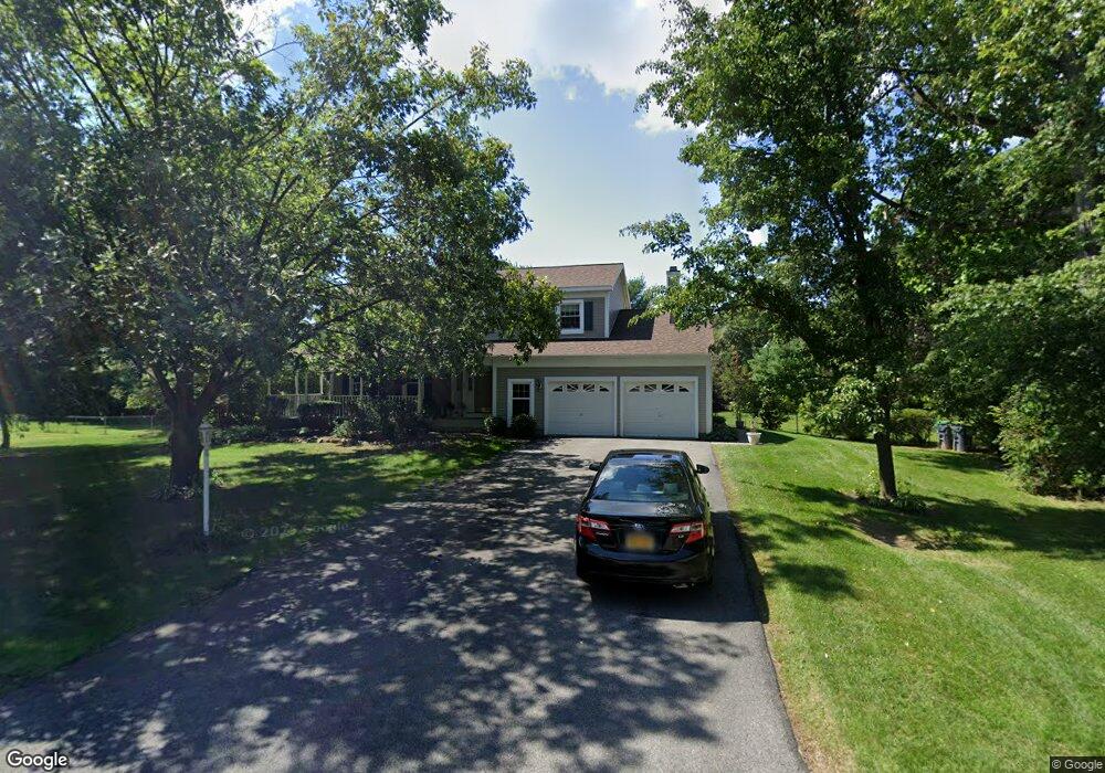 669 St Davids Ln, Schenectady, NY 12309 - photo 1