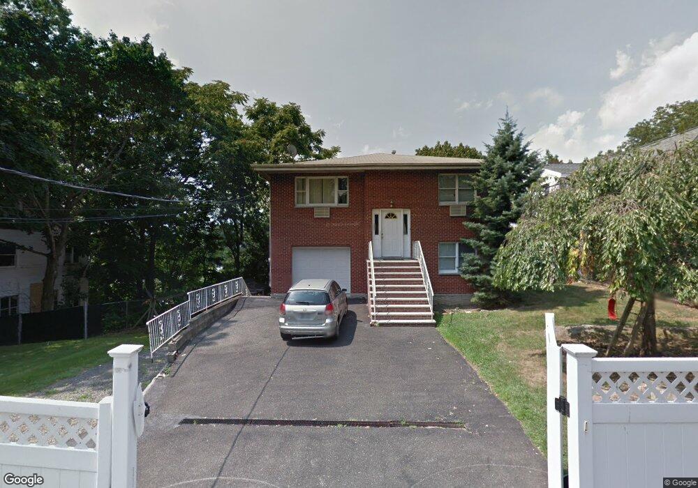 25 Lattin Dr, Yonkers, NY 10705 - photo 1