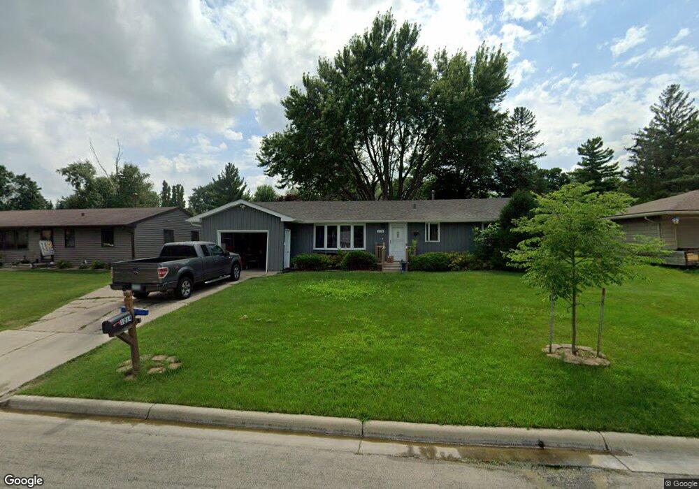 1014 Maplehill Dr, Albert Lea, MN 56007 - photo 1
