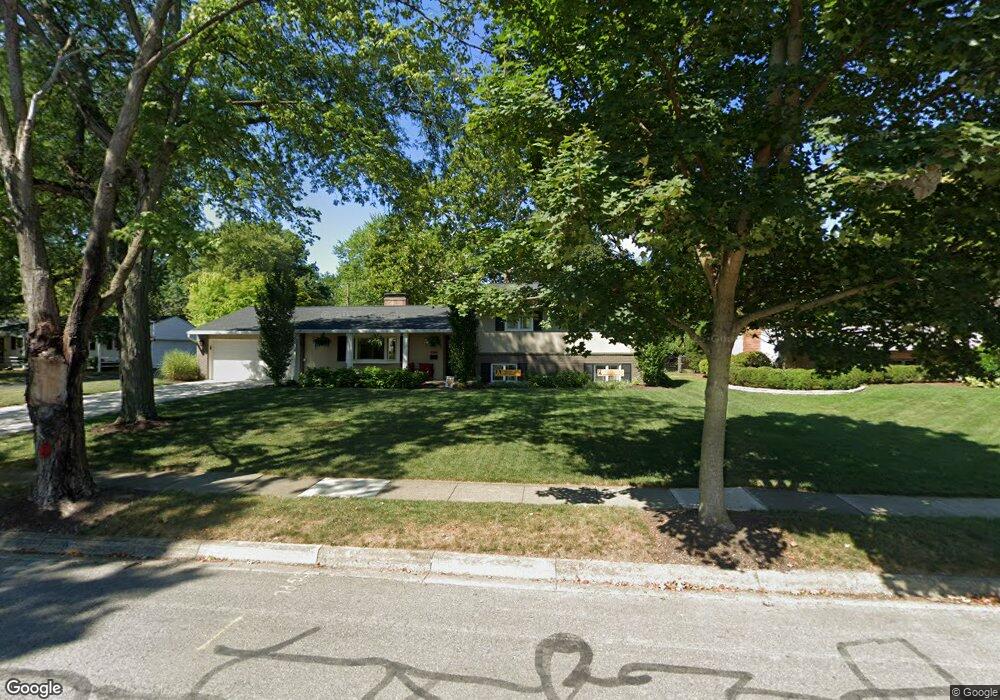 2941 Pickwick Dr, Columbus, OH 43221 - photo 1