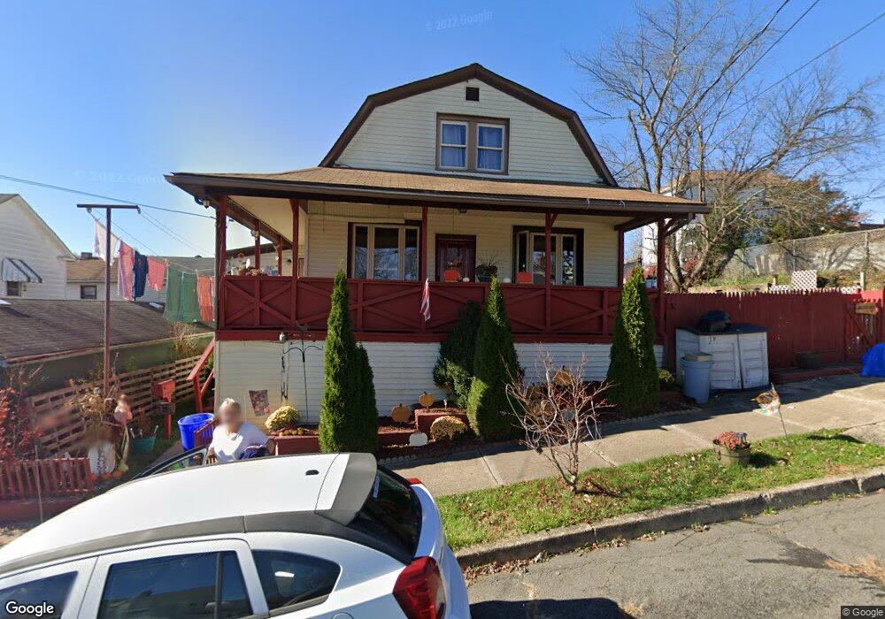 305 Pine St, Nanticoke, PA 18634 - photo 1