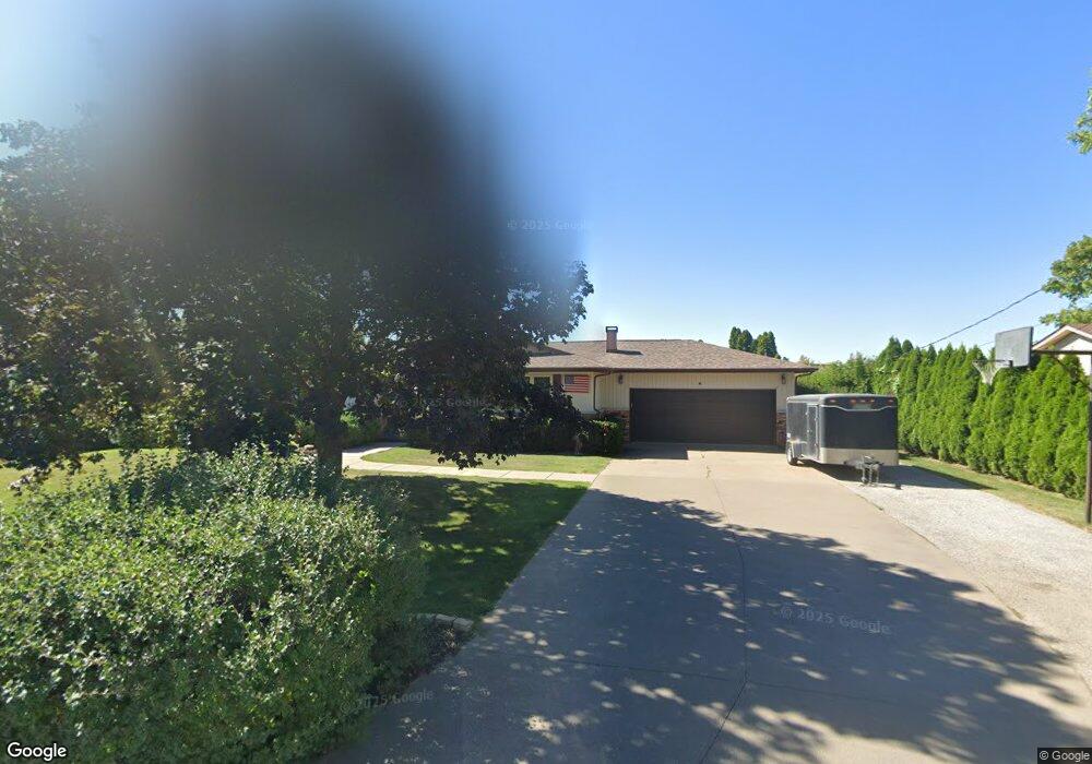 1347 W 53rd St, Davenport, IA 52806 - photo 1