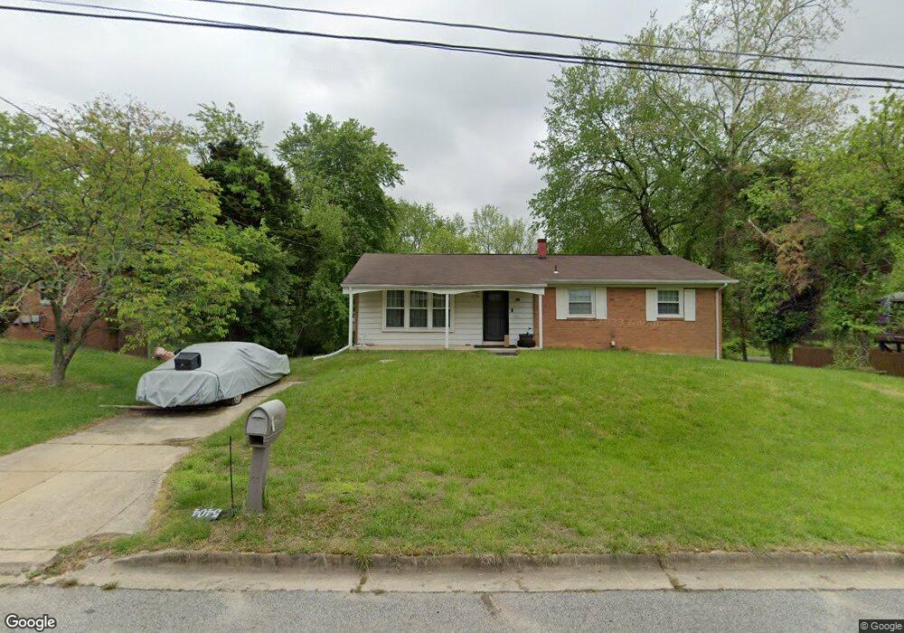 5404 Stratford Ln, Temple Hills, MD 20748 - photo 1