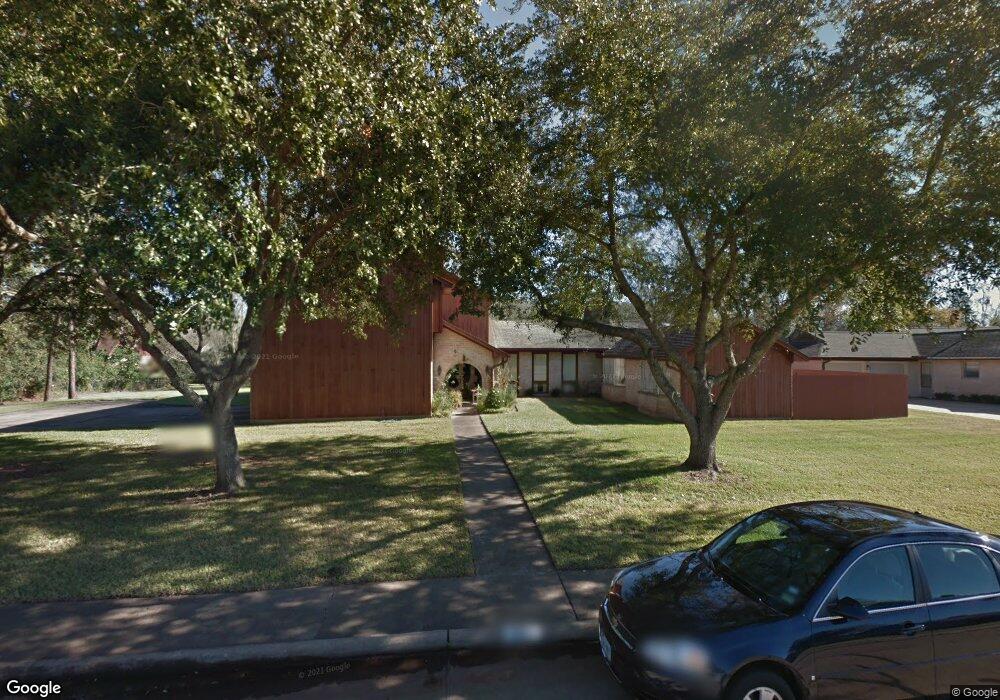 2011 Briar Ln, Richmond, TX 77469 - photo 1