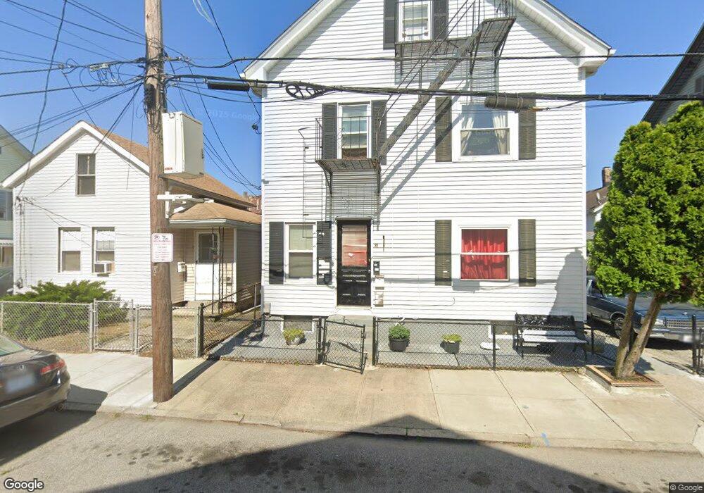 31 Coleman St, Pawtucket, RI 02860 - photo 1