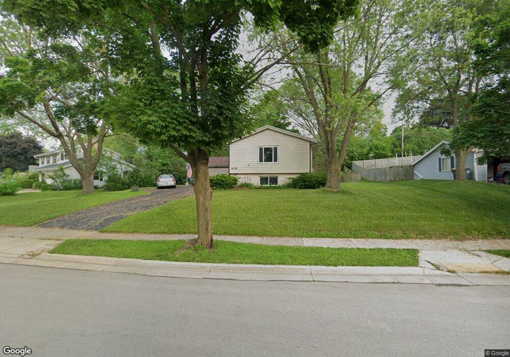 1975 Rambling Rose Rd, Waukesha, WI 53186 - photo 1