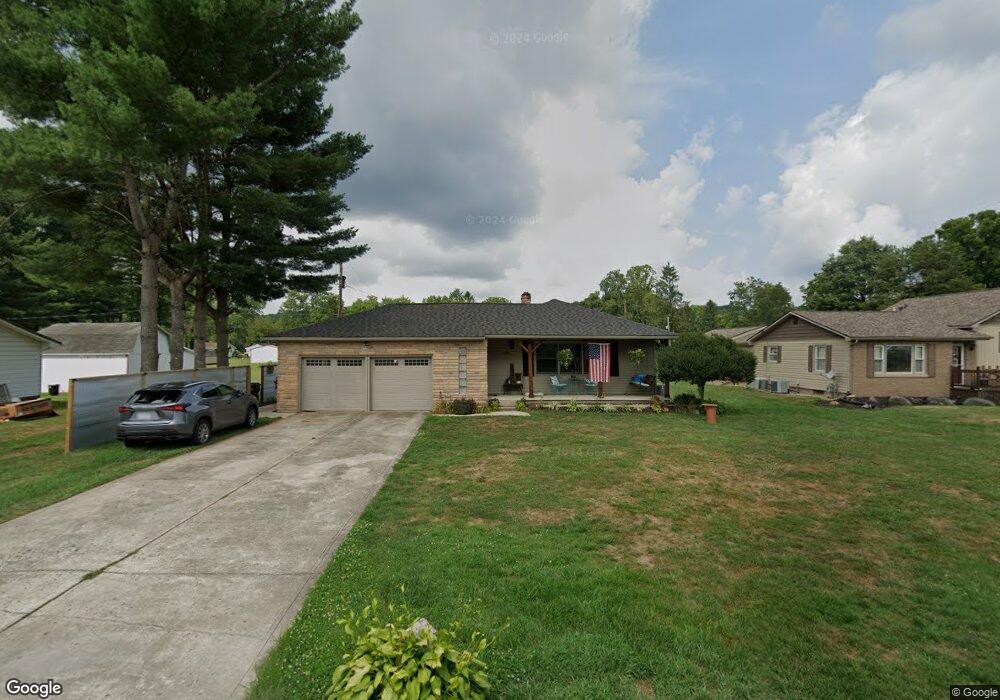 5585 Fairfield St SE, Lancaster, OH 43130 - photo 1