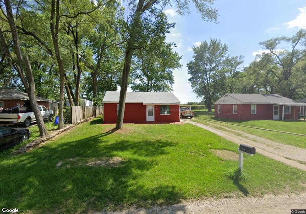 129 SW Sanneman Dr, Topeka, KS 66609 - photo 1