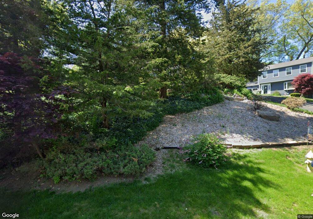 15 Pumpkin Hill Rd, Trumbull, CT 06611 - photo 1