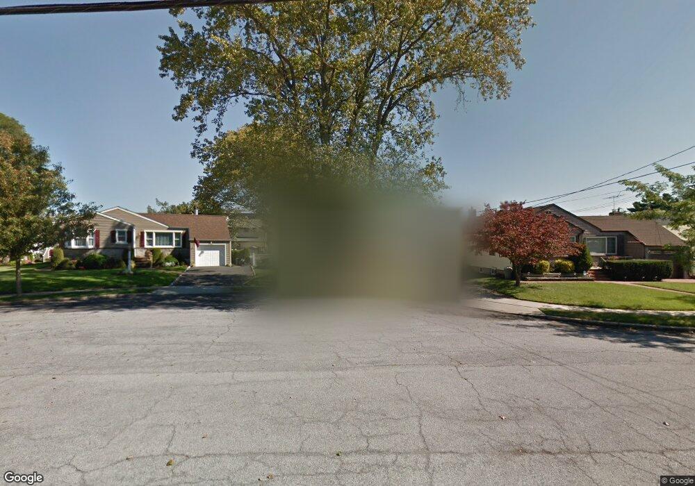 6 Glover Cir, Lynbrook, NY 11563 - photo 1