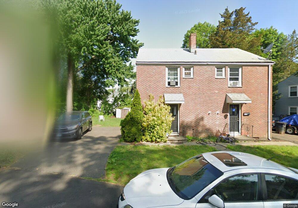 127 Dupont Place unit 129, Bridgeport, CT 06610 - photo 1