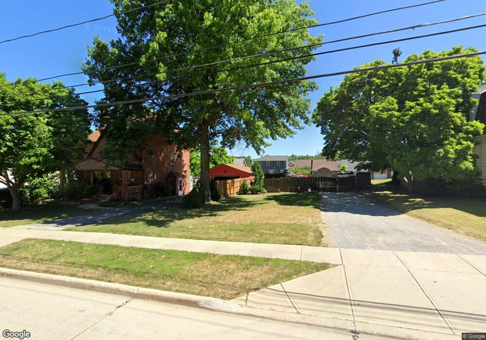 1407 Rockefeller Rd, Wickliffe, OH 44092 - photo 1