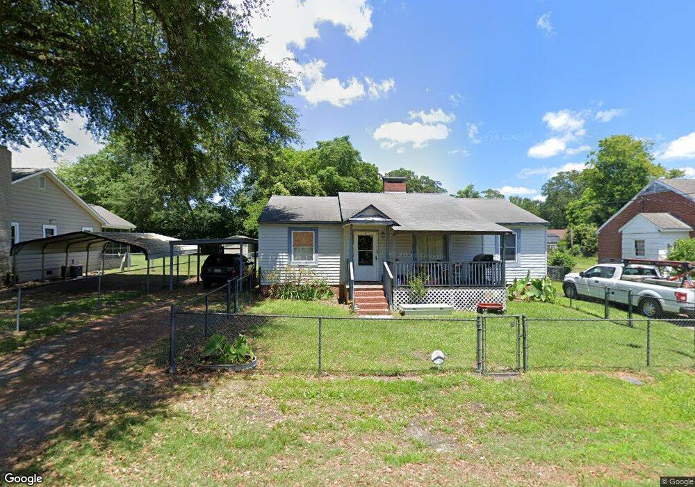 1105 Windsor Dr, Camden, SC 29020 - photo 1