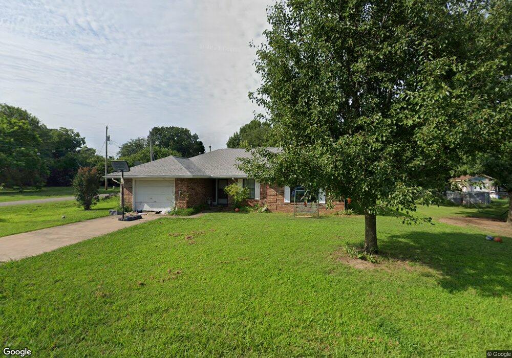 110 E Elm St, Colbert, OK 74733 - photo 1