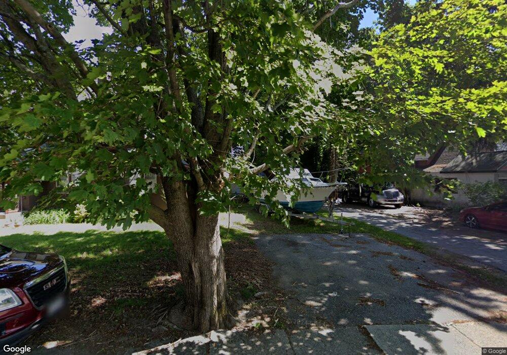 11 Taft St, Uxbridge, MA 01569 - photo 1