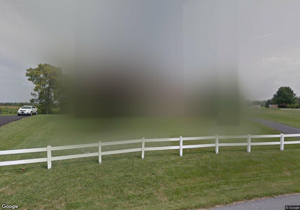 898 Shannon Dr N, Greencastle, PA 17225 - photo 1