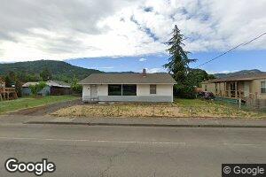 438 E 1st Ave, Riddle, OR 97469
