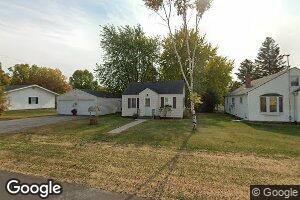 7 E Michigan Ave, Winger, MN 56592