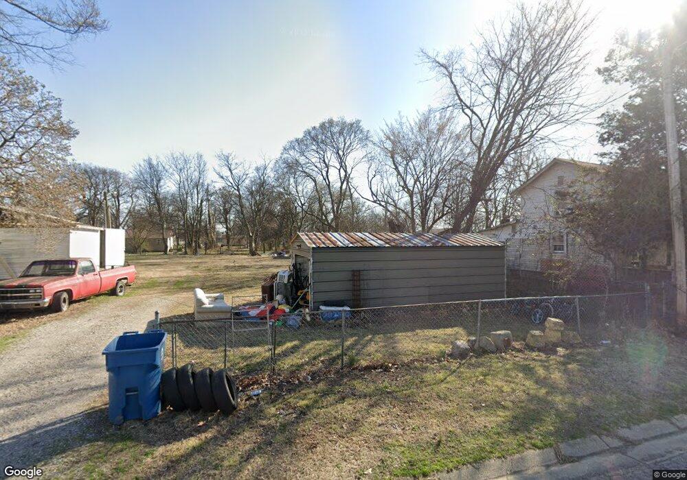 310 Vandenvender Ave, New Madrid, MO 63869 - photo 1