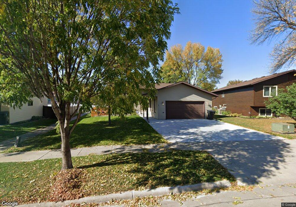 1214 Autumn Ct, Grand Forks, ND 58201 - photo 1
