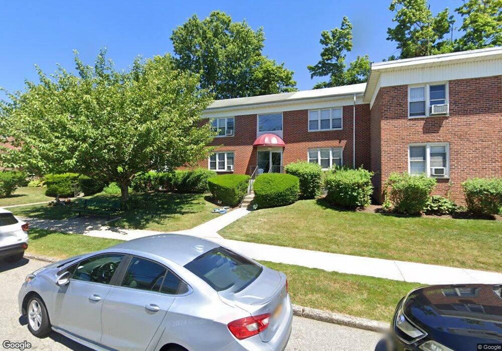 4 Wainwright Ave unit 2B, Yonkers, NY 10710 - photo 1