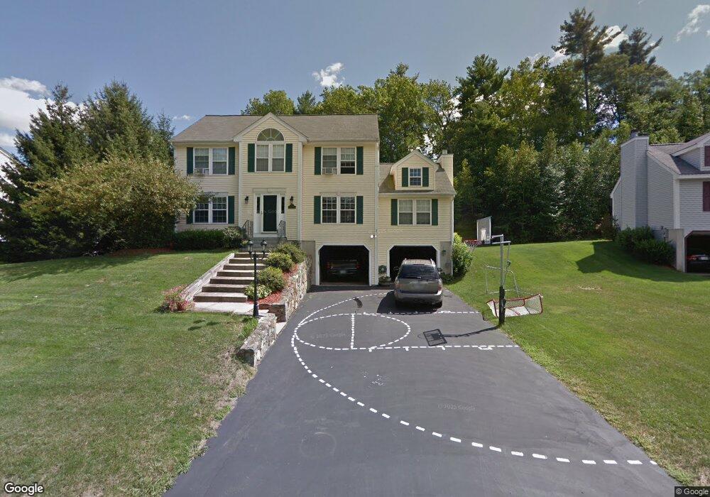 4 Scotchpine Ln, MerriMacK, NH 03054 - photo 1