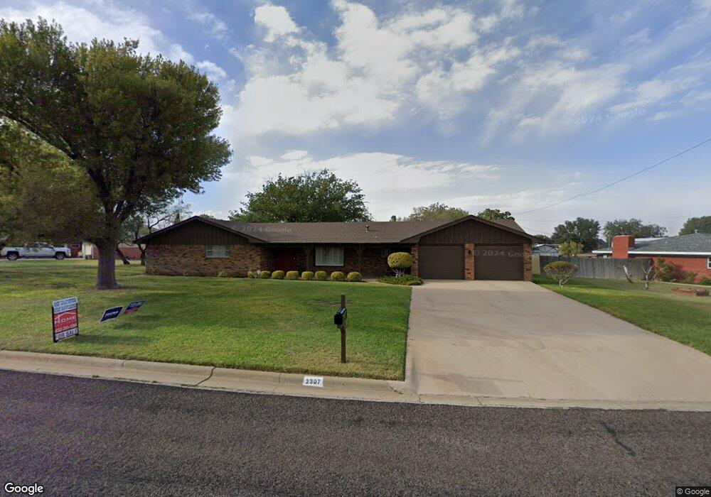 2307 Roberts Dr, Big Spring, TX 79720 - photo 1