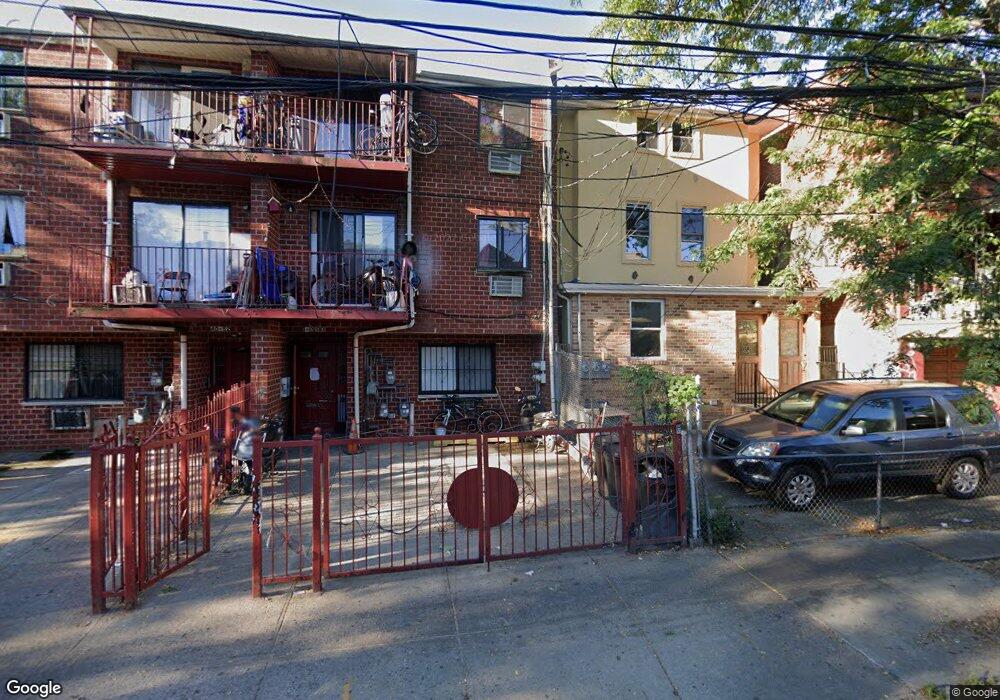 4052 Case St, Elmhurst, NY 11373 - photo 1