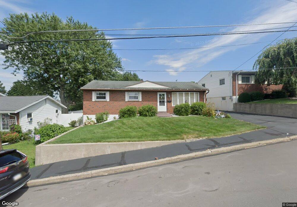 707 Mckinley St, Hazleton, PA 18201 - photo 1
