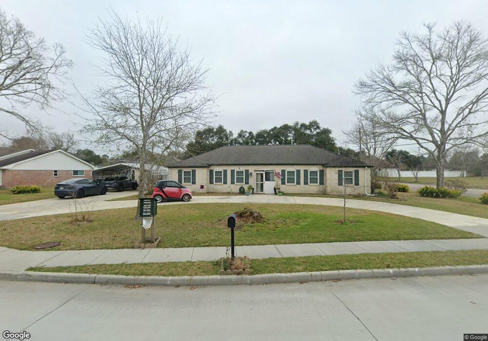 1925 Tracy Lynn Ln, Alvin, TX 77511 - photo 1