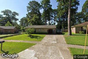 9031 Lone Oak Dr, Shreveport, LA 71118