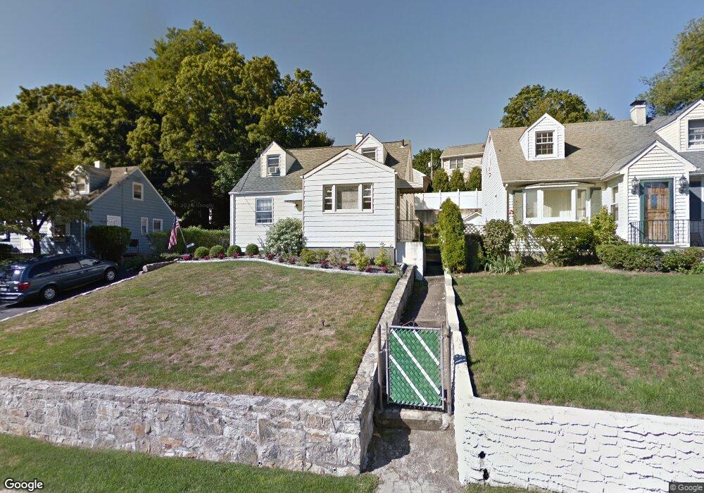 29 Hearthstone Rd, Yonkers, NY 10710 - photo 1