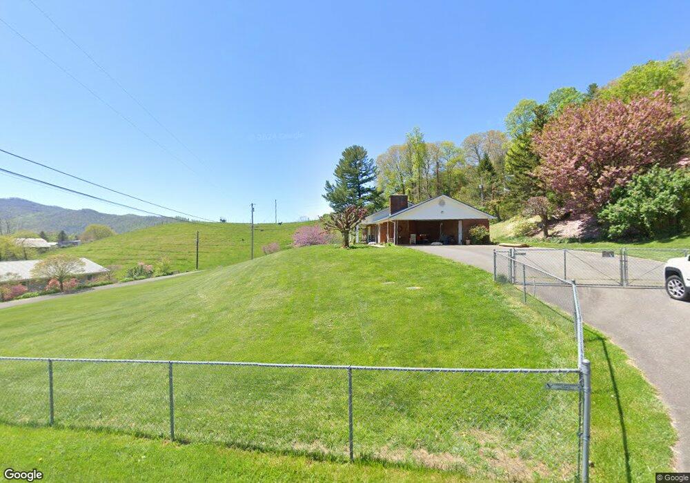 380 Mountain View Rd, Burnsville, NC 28714 - photo 1