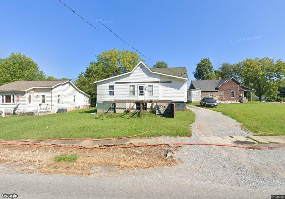 1224 W Barnett St, Harrisburg, IL 62946 - photo 1