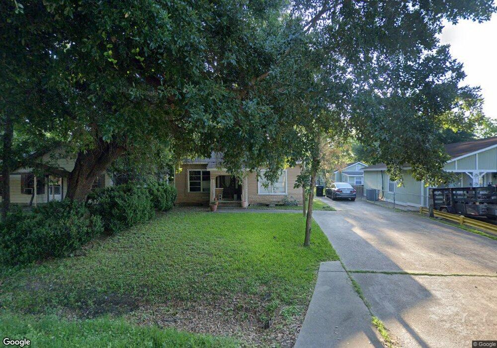 1307 8th St, Rosenberg, TX 77471 - photo 1