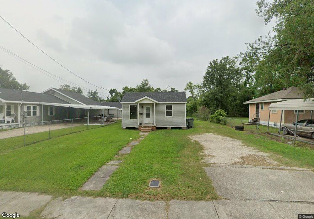 2404 Elaine St, Lake Charles, LA 70601 - photo 1