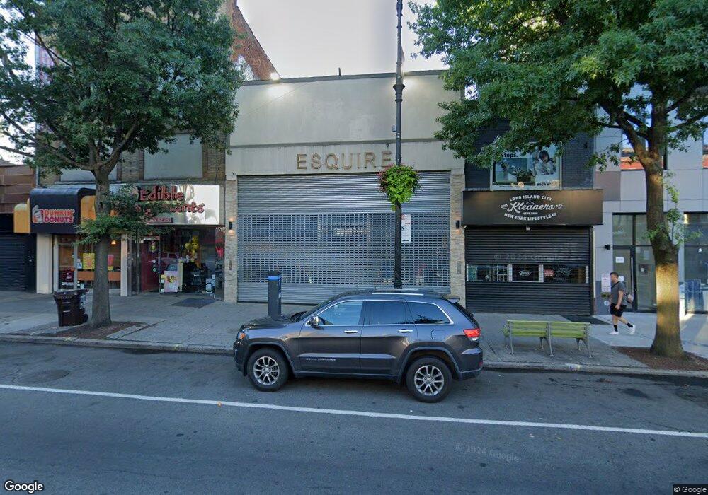 3051 Steinway St, Long Island City, NY 11103 - photo 1