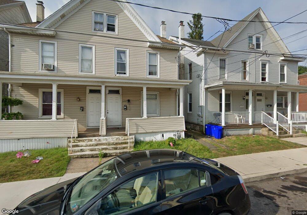 304 E Beech St, Hazleton, PA 18201 - photo 1