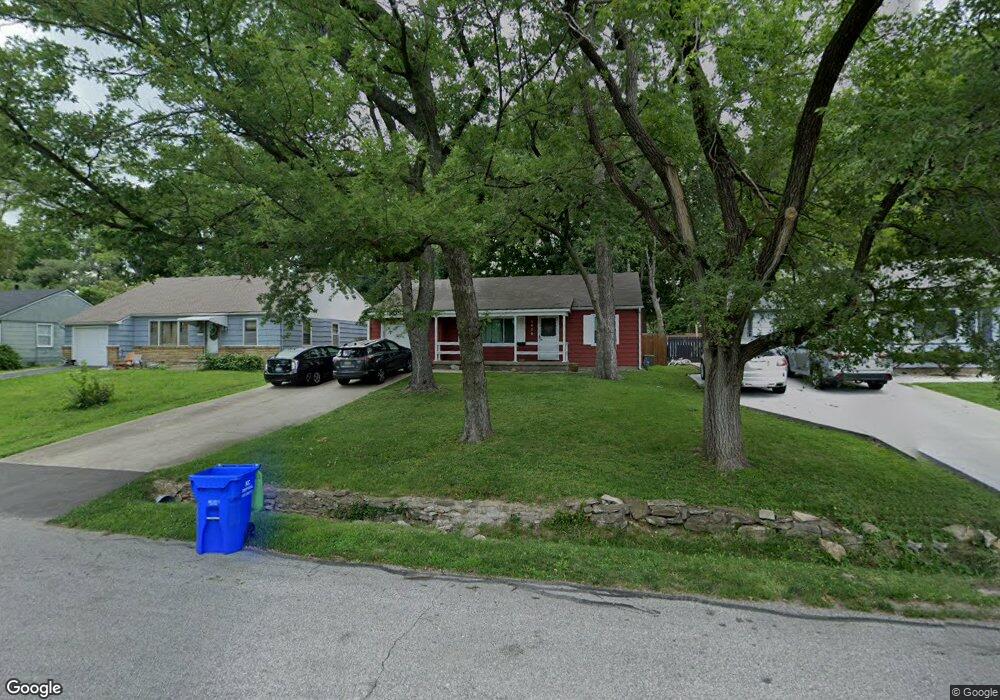 6429 Switzer Ln, Shawnee, KS 66203 - photo 1