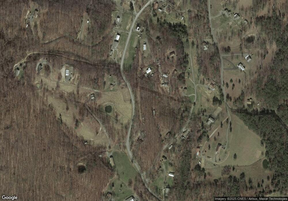 428 428 Corner Rd, Maysville, WV 26833 - photo 1