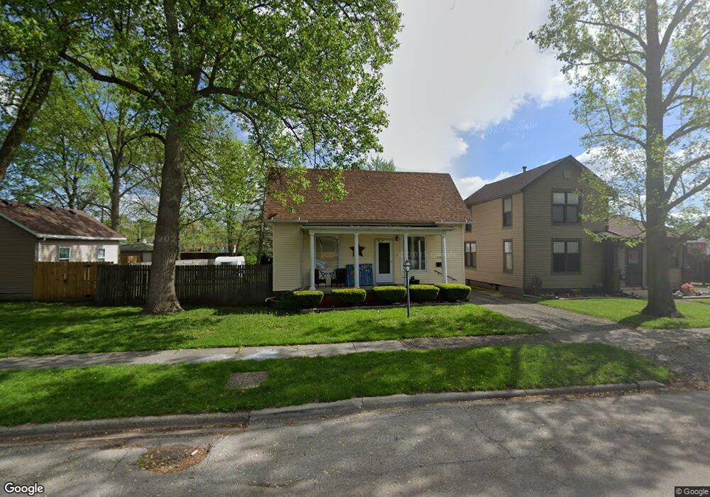 708 Lincoln Ave, Lincoln, IL 62656 - photo 1