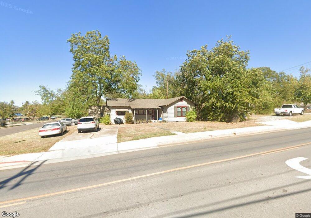 324 W Independence St, Shawnee, OK 74804 - photo 1